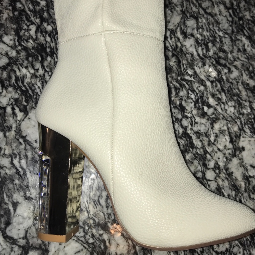 WHITE BOOTIES WITH METALLIC CLEAR HEEL